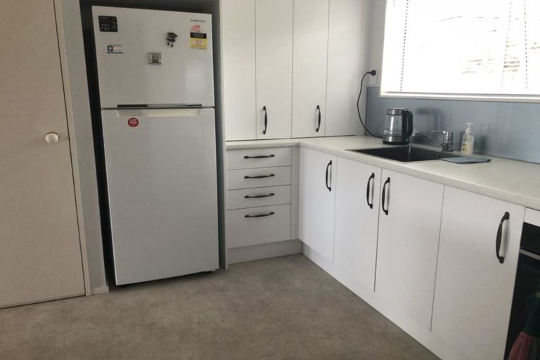 Photo of property in 98d Lakeside Drive, Orewa, 0931