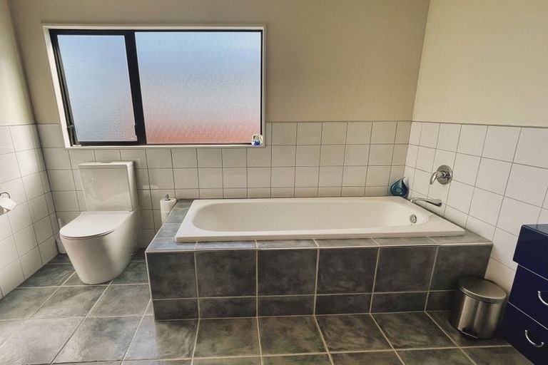 Photo of property in 28b James Cook Drive, Whitby, Porirua, 5024