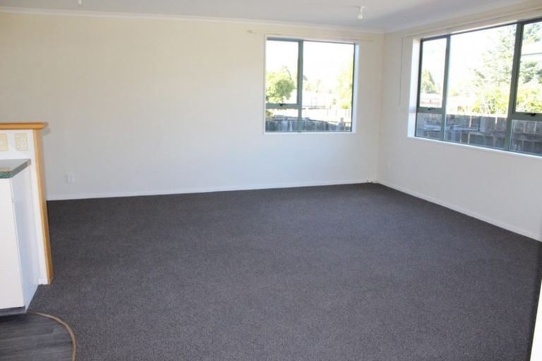 Photo of property in 6 Mararoa Drive, Manapouri, 9679