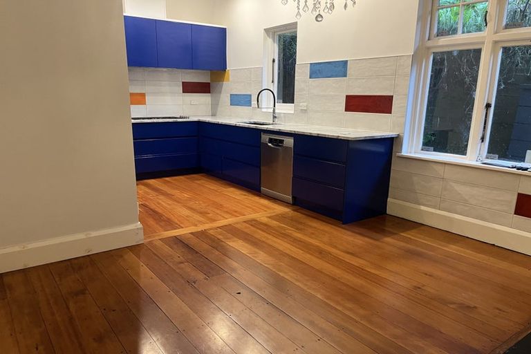 Photo of property in 167 Wadestown Road, Wadestown, Wellington, 6012