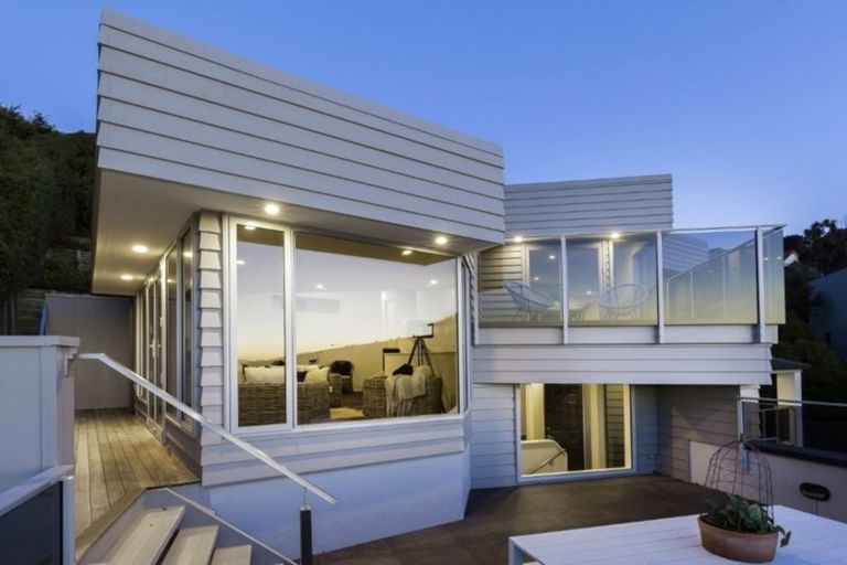 Photo of property in 99 Cannon Hill Crescent, Mount Pleasant, Christchurch, 8081