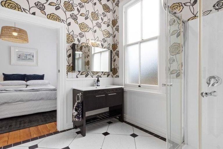 Photo of property in 11 Colenso Avenue, Hospital Hill, Napier, 4110