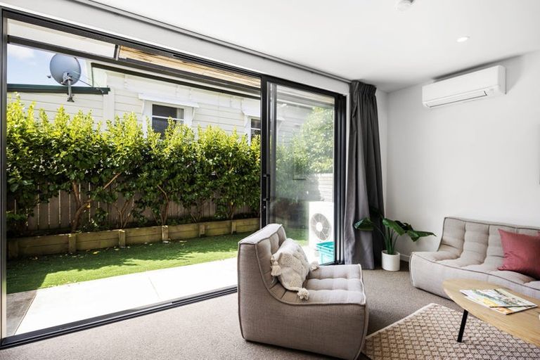 Photo of property in 5/74 Derwent Street, Island Bay, Wellington, 6023