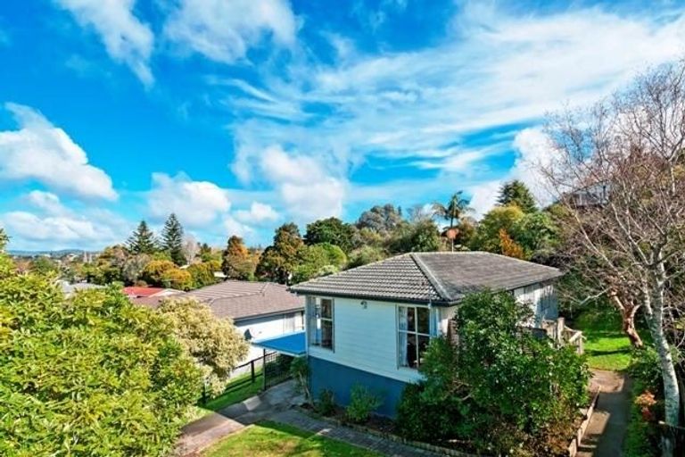 Photo of property in 7 Kemp Road, Massey, Auckland, 0614