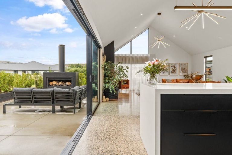 Photo of property in 11 Three Kings Court, Outram, 9019