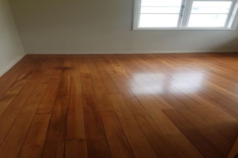 Photo of property in 614 Featherston Street, Roslyn, Palmerston North, 4414