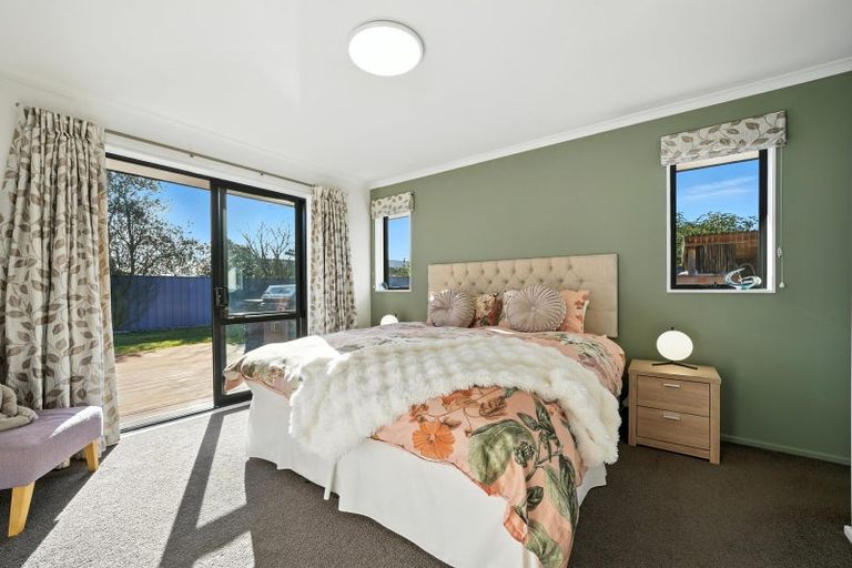 Photo of property in 6 Seaward Street, Pegasus, 7612