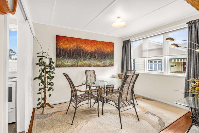 Photo of property in 36 Maxwell Avenue, Durie Hill, Whanganui, 4500