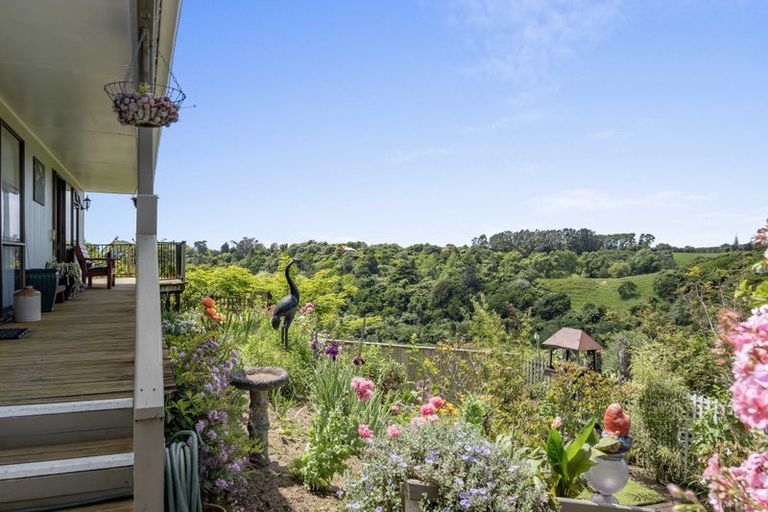 Photo of property in 5c Lindaver Grove, Merrilands, New Plymouth, 4312