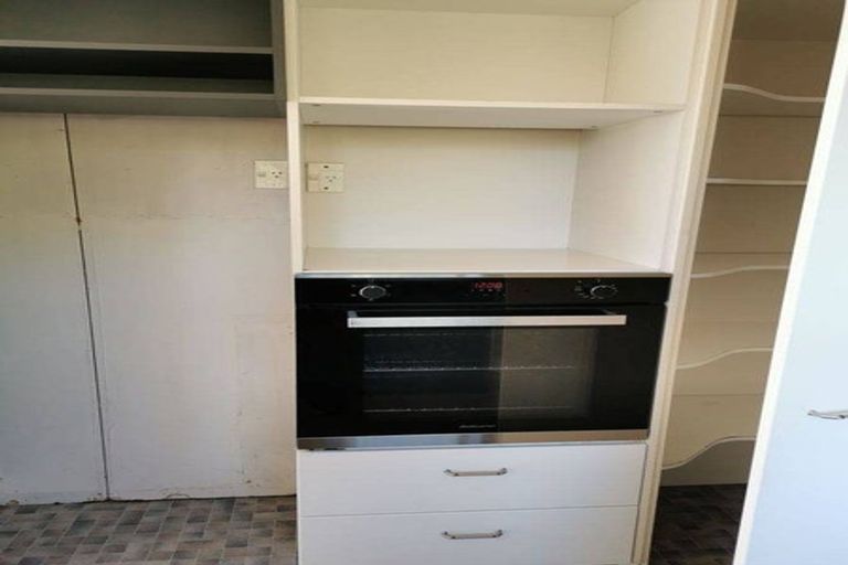 Photo of property in 16 Pryce Place, Silverdale, Hamilton, 3216