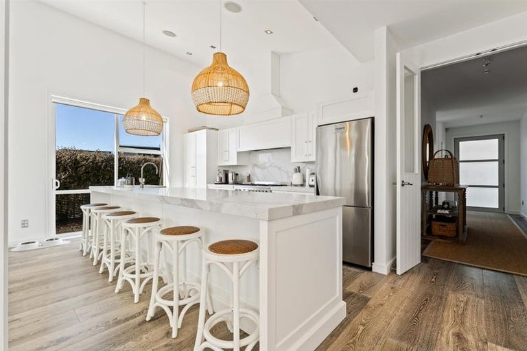 Photo of property in 15 Kewai Street, Omaha, 0986