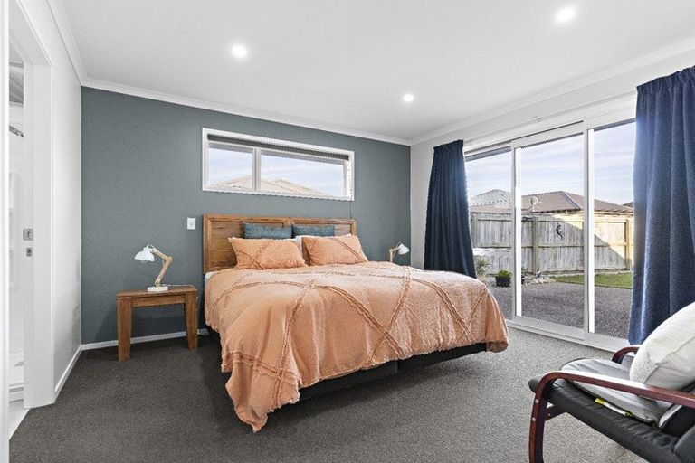 Photo of property in 17 Maple Grove, Solway, Masterton, 5810