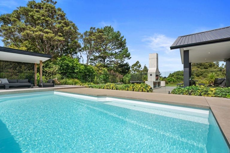 Photo of property in 92 Durey Road, Dairy Flat, Albany, 0792