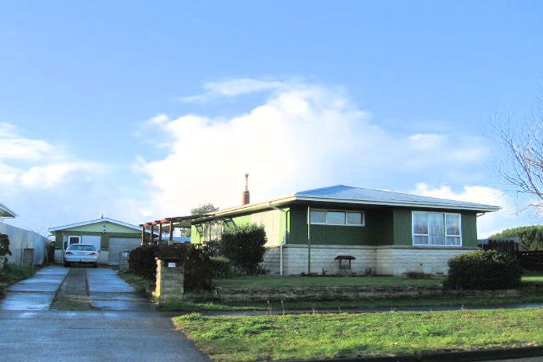 Photo of property in 27 Cartier Crescent, Flaxmere, Hastings, 4120