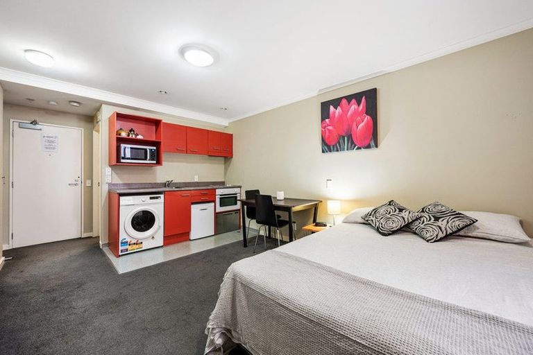 Photo of property in Aitken Street Apartments, 703/5 Aitken Street, Thorndon, Wellington, 6011