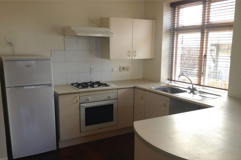 Photo of property in 58 Brougham Street, Mount Victoria, Wellington, 6011