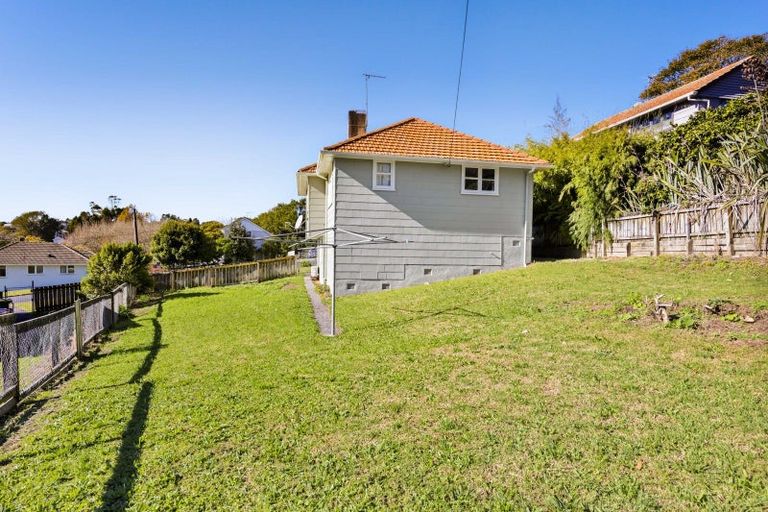 Photo of property in 82 Glenpark Avenue, Frankleigh Park, New Plymouth, 4310