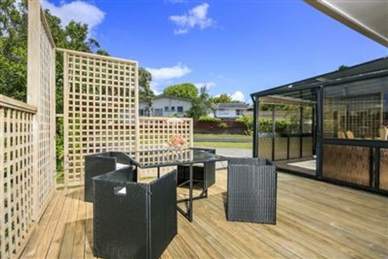 Photo of property in 1/14 Kapiti Place, Sunnynook, Auckland, 0620