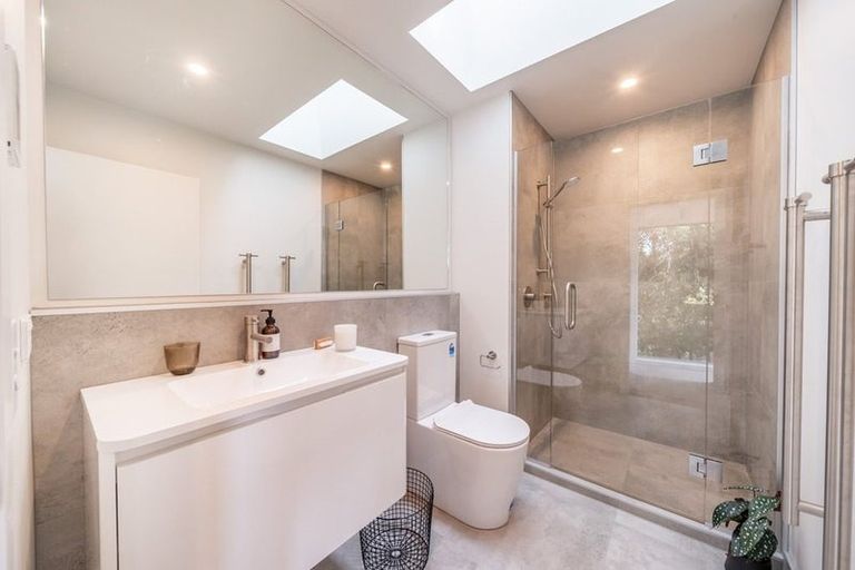 Photo of property in 1a Nikau Grove, Woburn, Lower Hutt, 5010