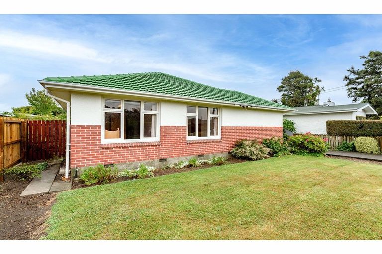 Photo of property in 1 Shaftesbury Street, Avonhead, Christchurch, 8042