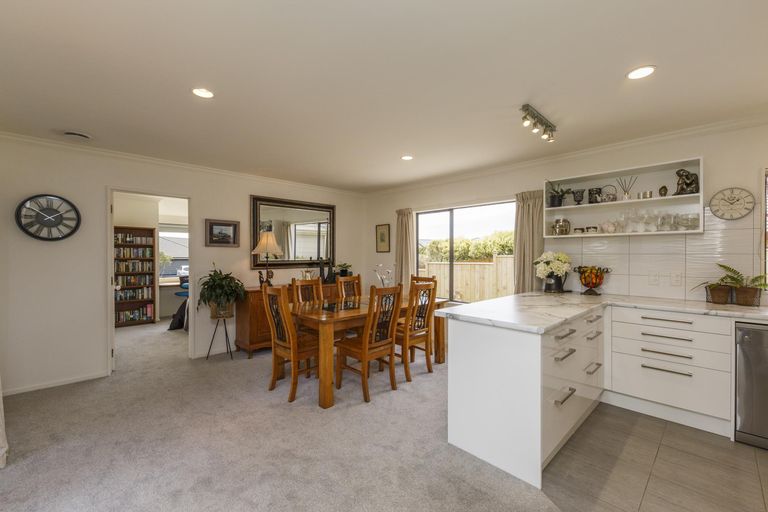 Photo of property in 5 Windsor Street, Terrace End, Palmerston North, 4410