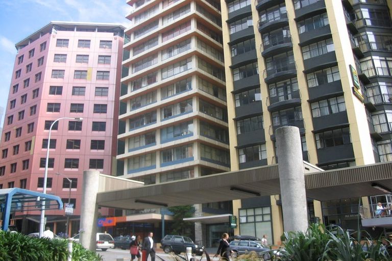 Photo of property in Terrace Tower Apartments, 6b/126 The Terrace, Wellington Central, Wellington, 6011