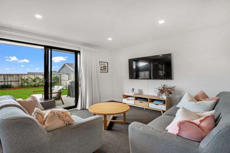 Photo of property in 6 Te Kanawa Lane, Rolleston, 7615