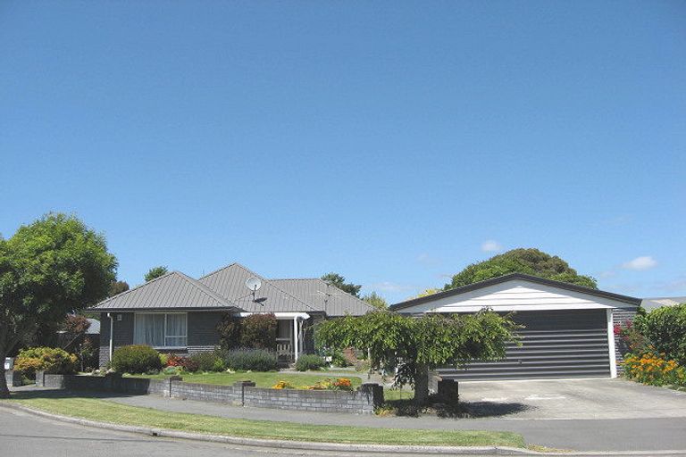 Photo of property in 4 Florance Place, Parklands, Christchurch, 8083