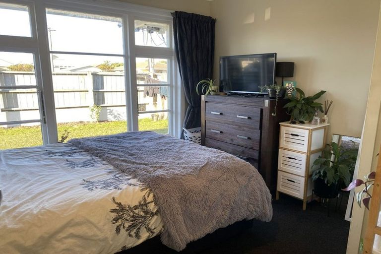 Photo of property in 1/100 Oram Avenue, New Brighton, Christchurch, 8061