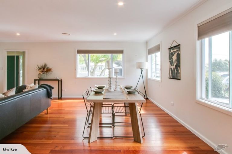 Photo of property in 18 Golding Road, Taradale, Napier, 4112