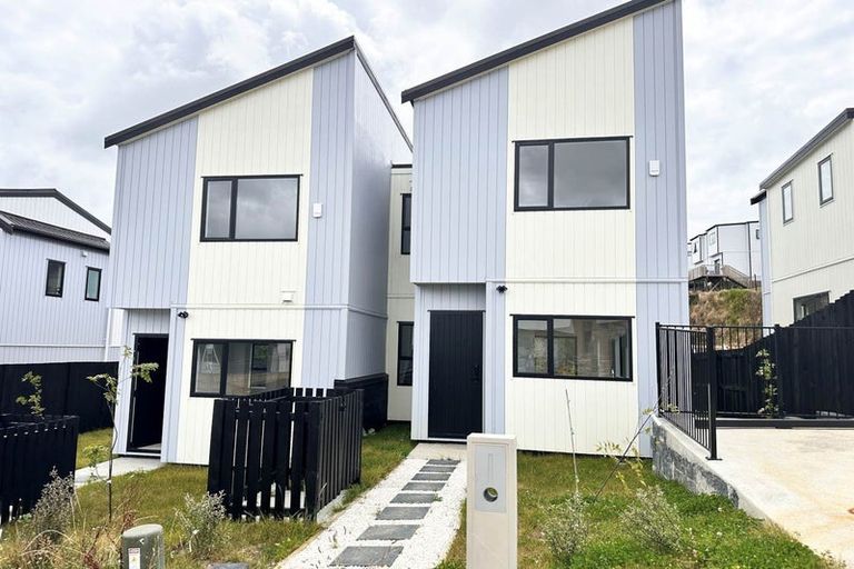 Photo of property in 49b Crestview Rise, Papakura, 2110