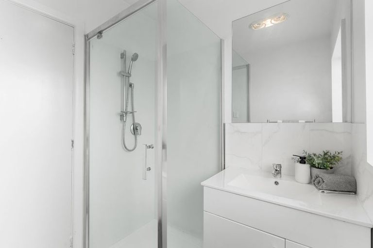 Photo of property in 37 Springbank Street, Bryndwr, Christchurch, 8053