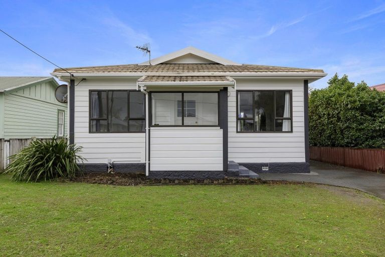 Photo of property in 79 Randwick Crescent, Moera, Lower Hutt, 5010
