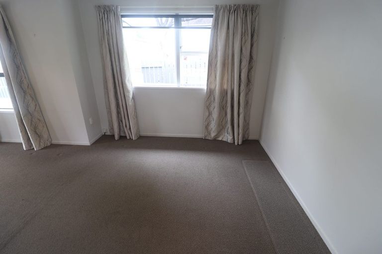 Photo of property in 54 Oreil Avenue, West Harbour, Auckland, 0618