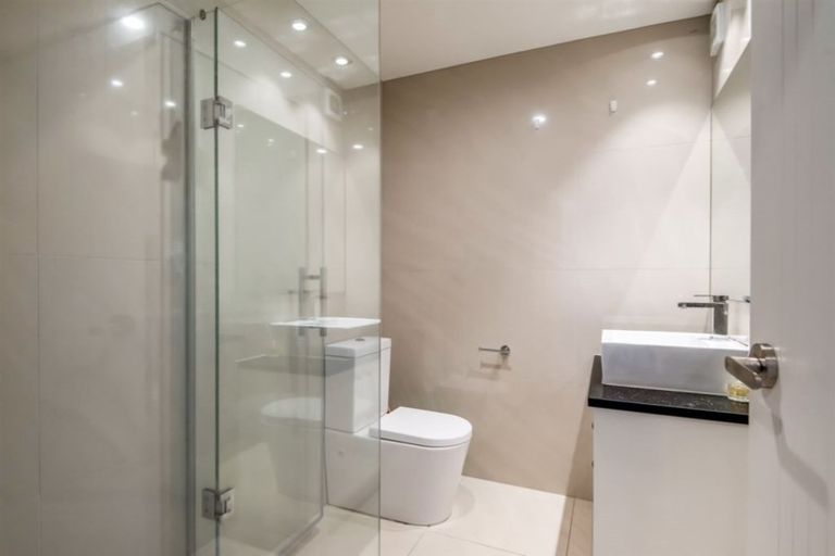 Photo of property in 21a Kenmure Avenue, Forrest Hill, Auckland, 0620