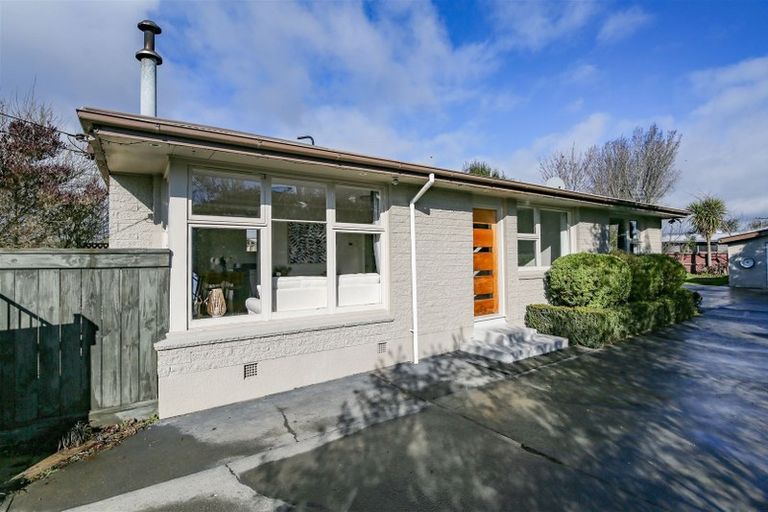 Photo of property in 17 Stretton Street, Bishopdale, Christchurch, 8053
