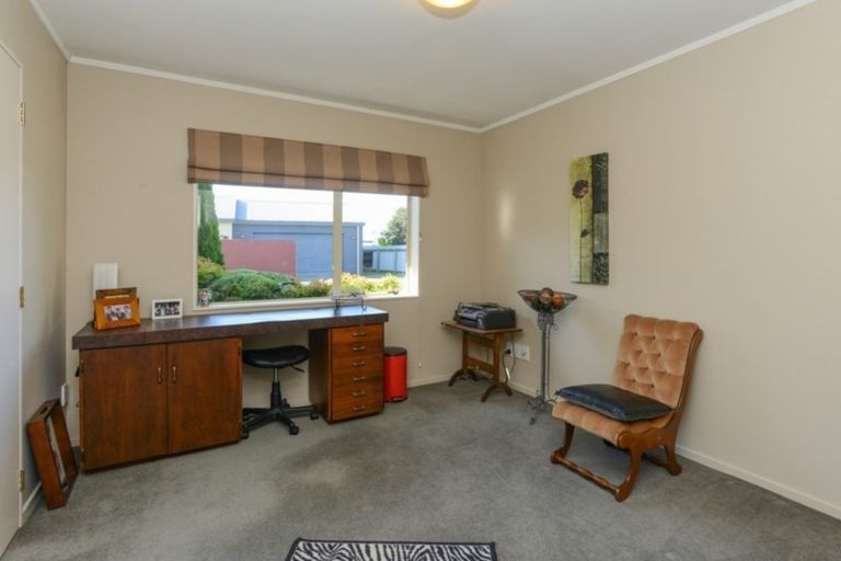 Photo of property in 413 Southland Place, Raureka, Hastings, 4120