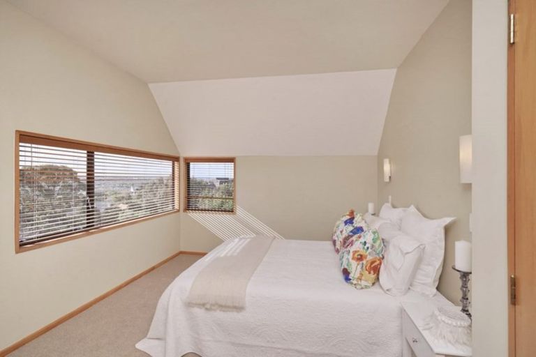 Photo of property in 12 Petworth Place, Westmorland, Christchurch, 8025