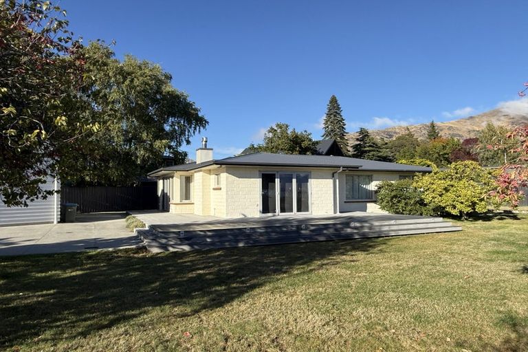 Photo of property in 53 Mcdougall Street, Wanaka, 9305