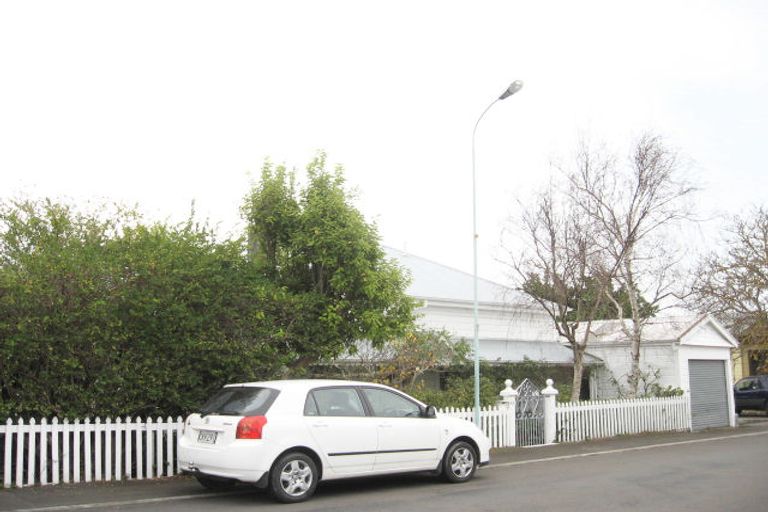 Photo of property in 25 May Avenue, Hospital Hill, Napier, 4110
