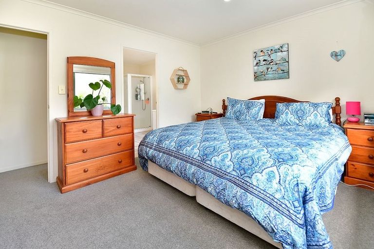 Photo of property in 3/18 Ocean View Road, Hatfields Beach, Orewa, 0931