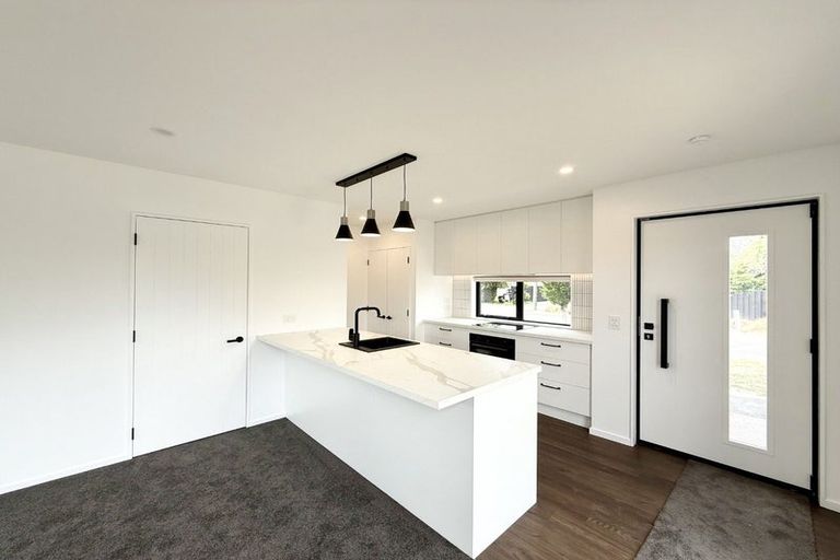 Photo of property in 37 Wildberry Street, Woolston, Christchurch, 8023