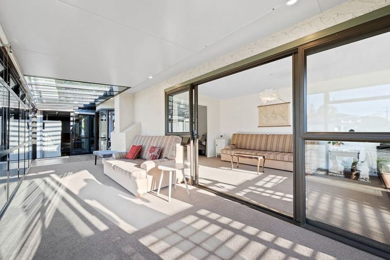 Photo of property in 102 Waikawa Road, Picton, 7220