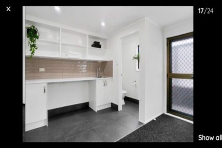 Photo of property in 2/17 Oliver Street, Point Chevalier, Auckland, 1022