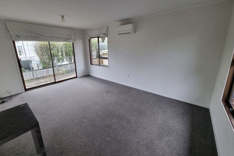 Photo of property in 2/59 Norwood Road, Bayswater, Auckland, 0622