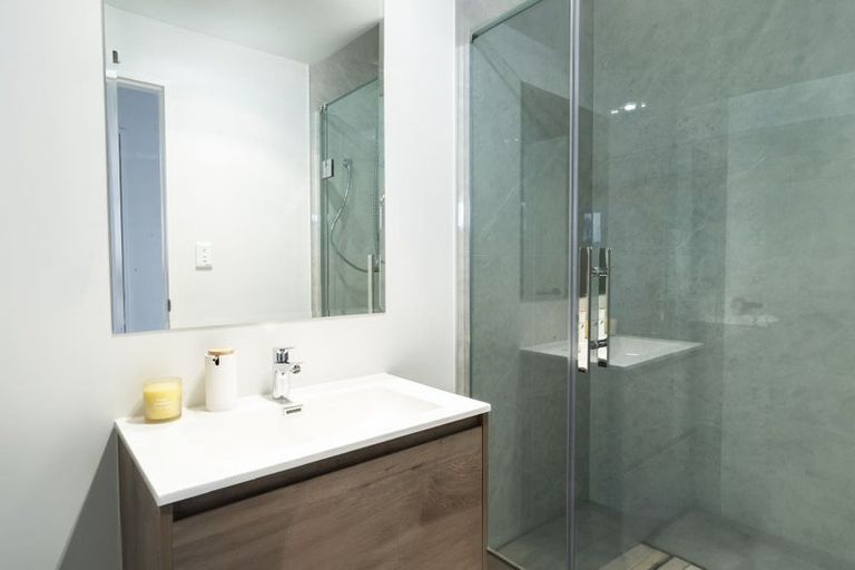 Photo of property in 13 Paetai Lane, Te Atatu Peninsula, 0610