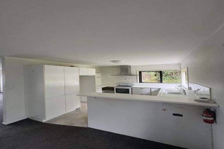 Photo of property in 2/2 Aorangi Place, Birkenhead, Auckland, 0626