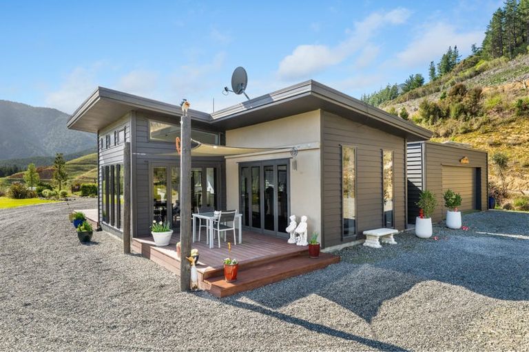 Photo of property in 267 Kaiuma Bay Road, Canvastown, Havelock, 7178
