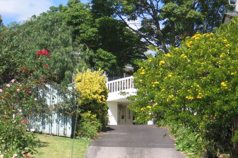 Photo of property in 1/9 Hague Place, Birkenhead, Auckland, 0626