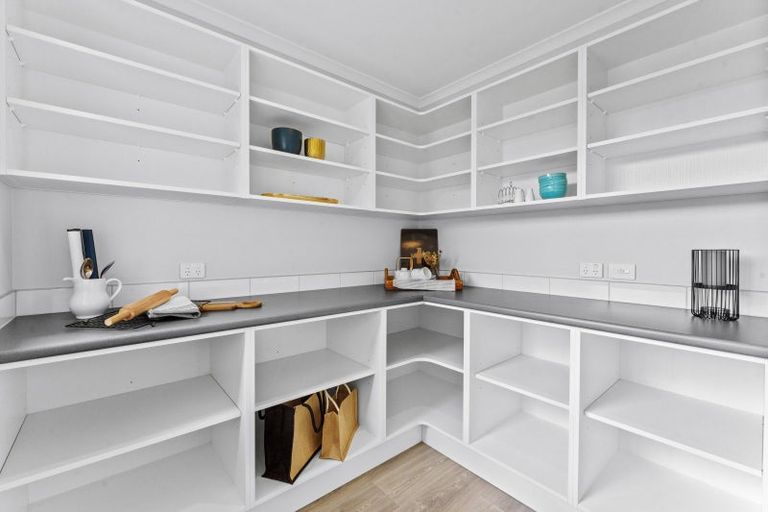 Photo of property in 1 Orawahi Road, Glenbrook, 2681